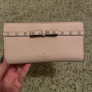 Kate Spade Pink Wallet Sleek Design Smooth Leather
